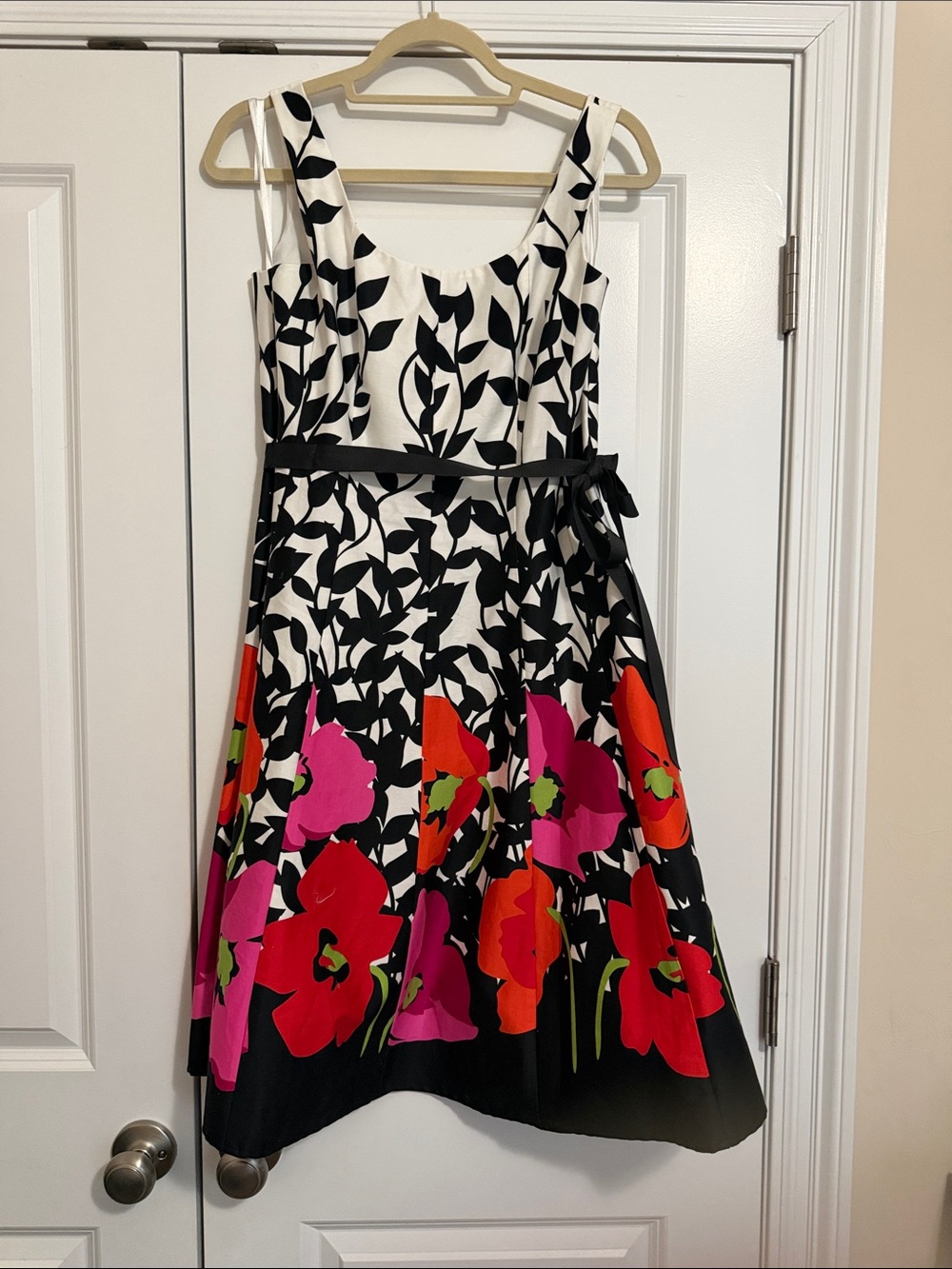 Jessica Howard Black & White Floral Fit-and-Flare Dress with Pink & Red Blooms